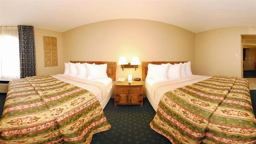 Days Inn & Suites By Wyndham Llano Zewnętrze zdjęcie